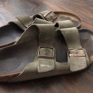 Birkenstocks sz40(women10/men’s 8)